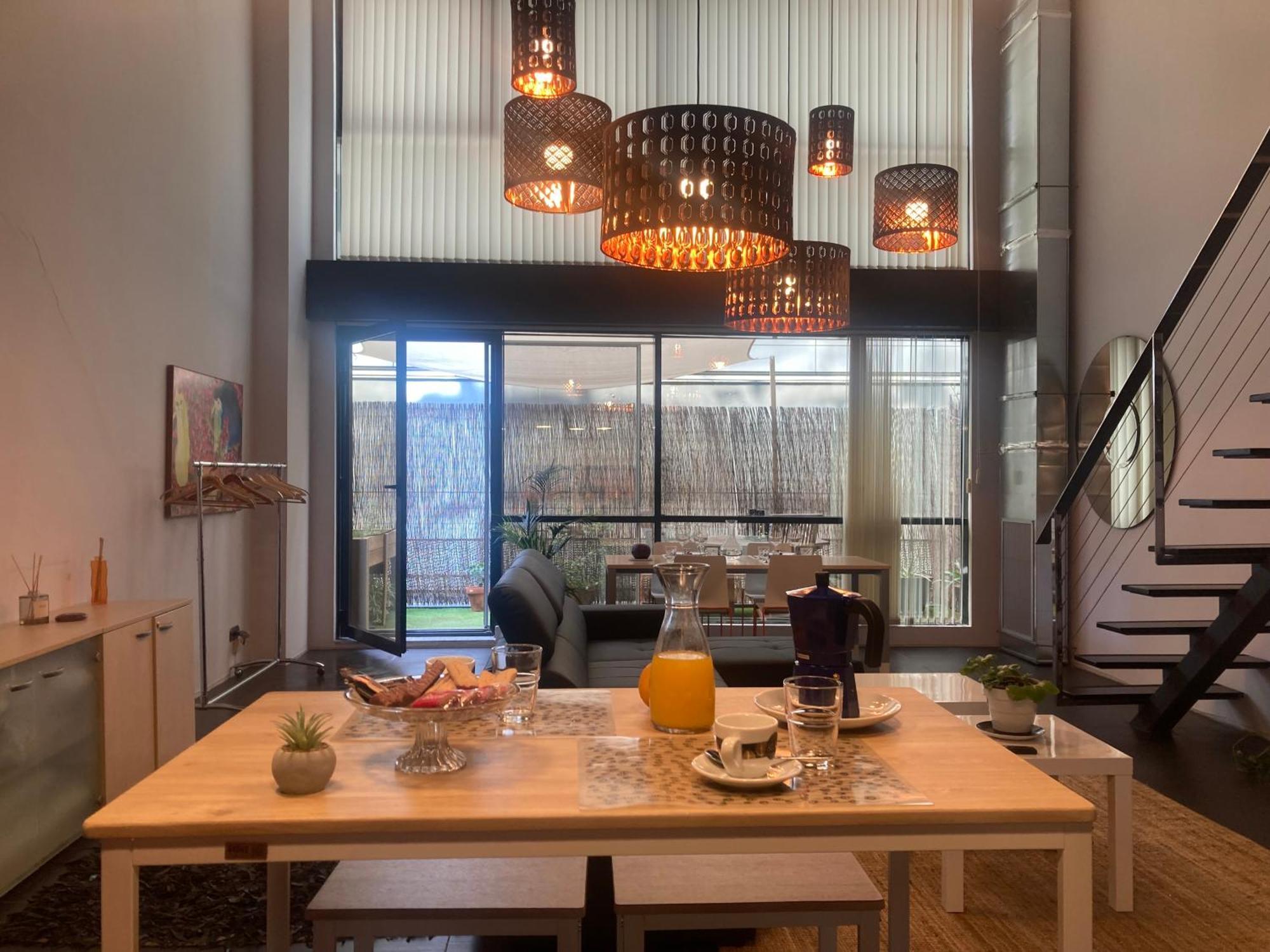 Apartamento Tipo Loft Madrid Bagian luar foto