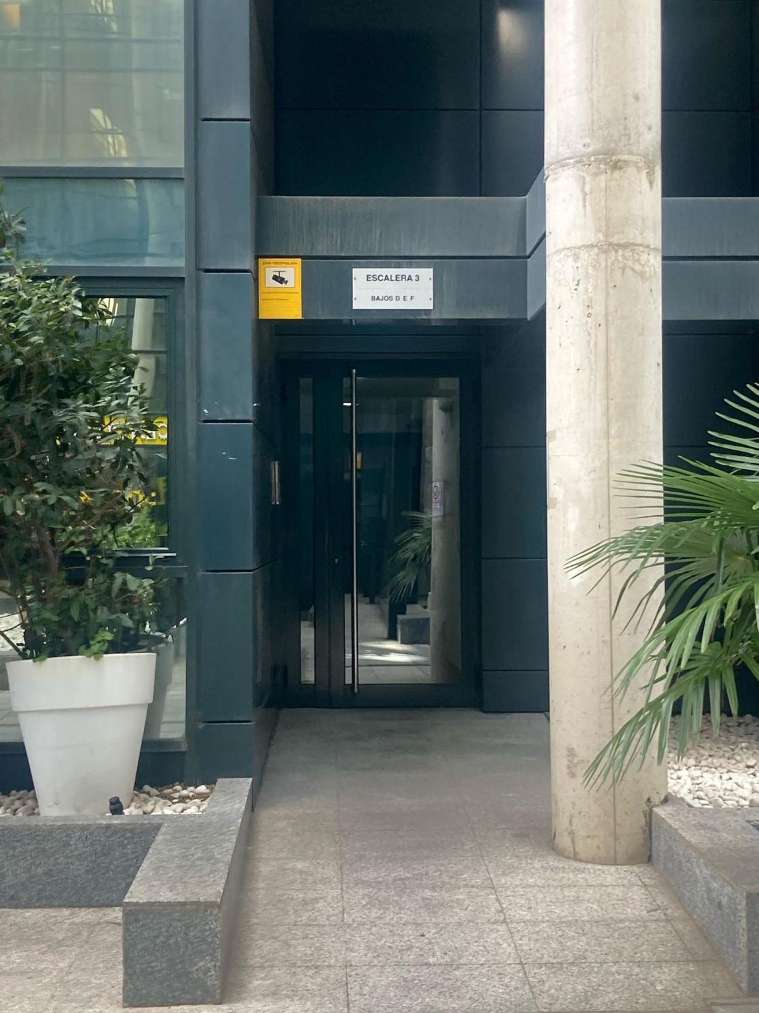 Apartamento Tipo Loft Madrid Bagian luar foto