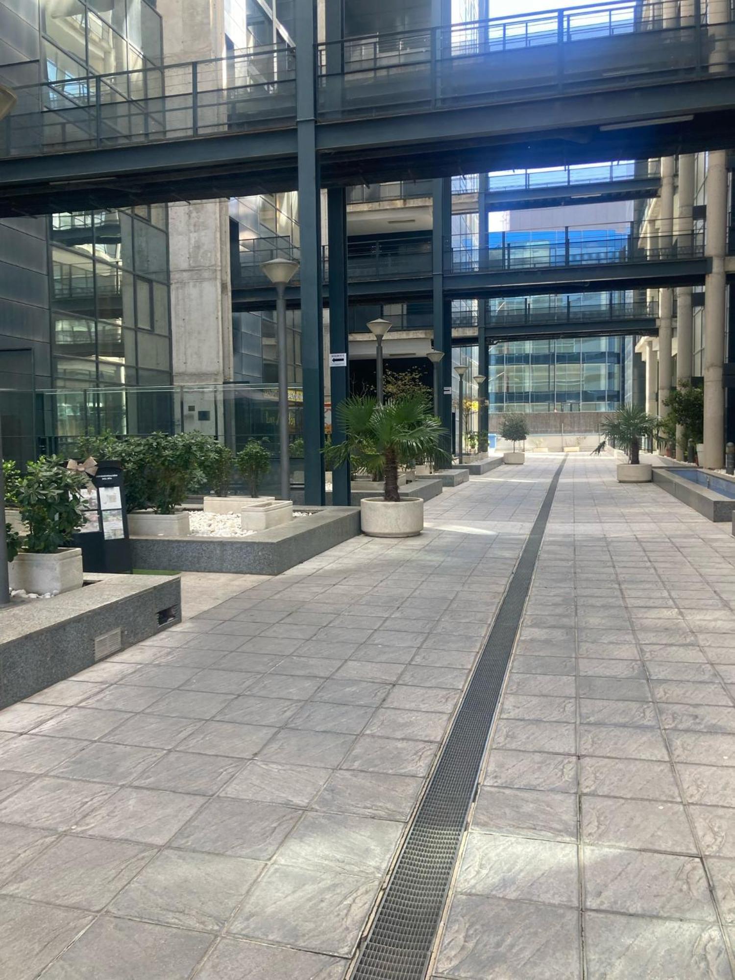 Apartamento Tipo Loft Madrid Bagian luar foto